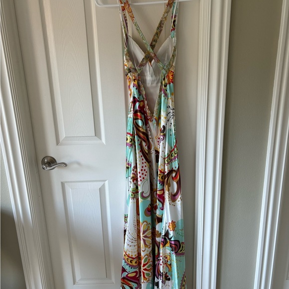 Beautiful Evening dress, like NEW. Very silky - Picture 2 of 9